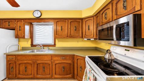 17 Greenbriar Circle Fairfield CT 06824