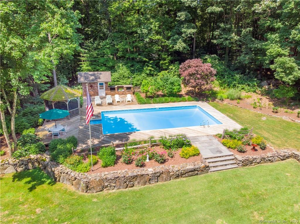 14 Beauiles Lane Redding CT 06896