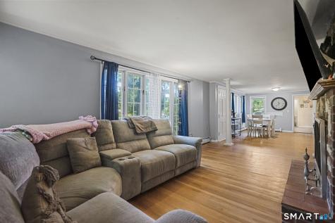 27 Bevin Boulevard East Hampton CT 06424