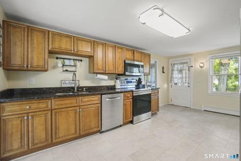 27 Bevin Boulevard East Hampton CT 06424
