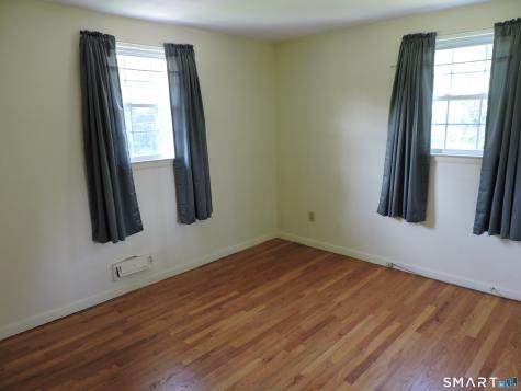 796 Avery Street South Windsor CT 06074