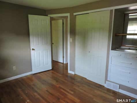 796 Avery Street South Windsor CT 06074