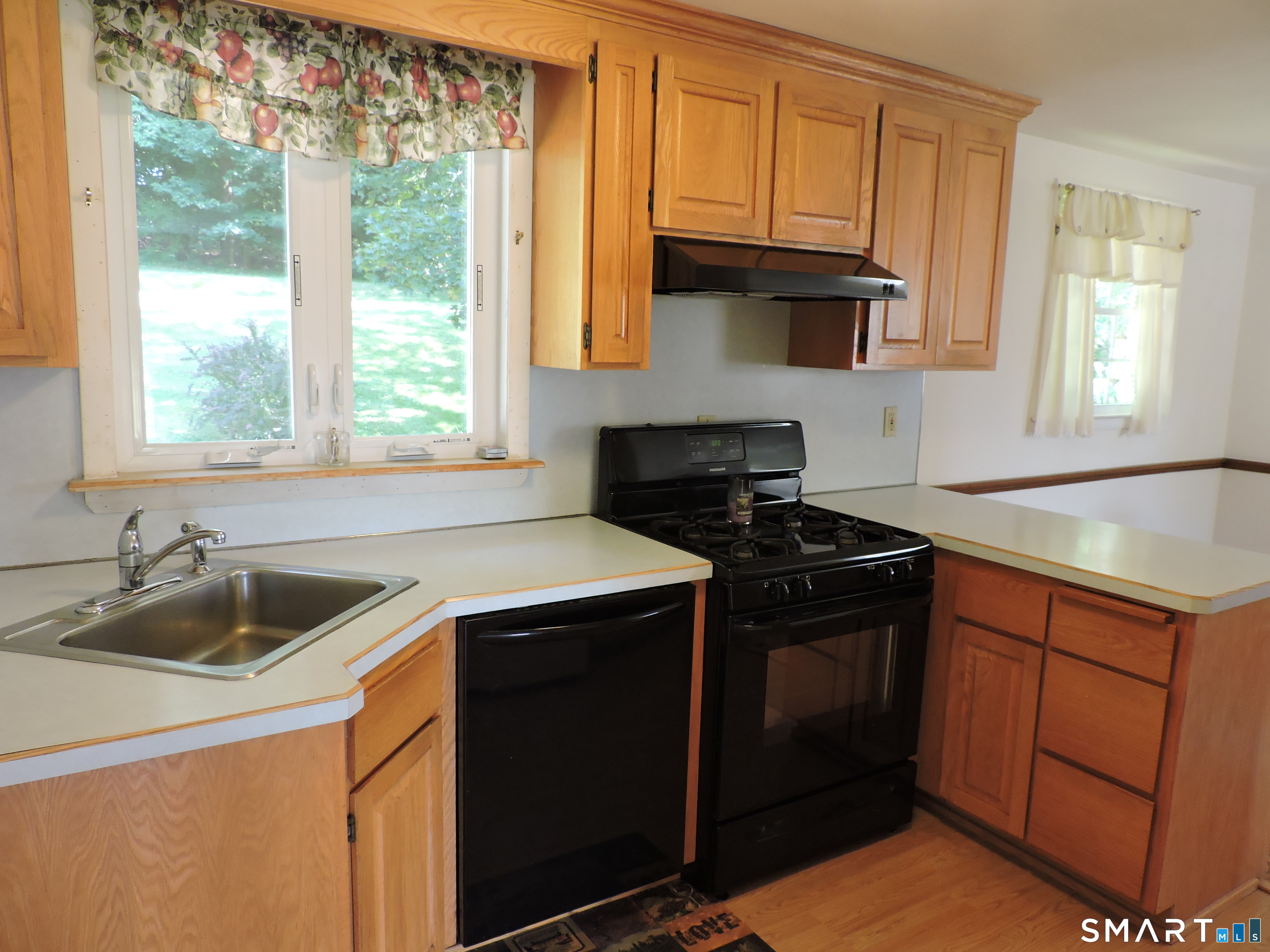 796 Avery Street South Windsor CT 06074