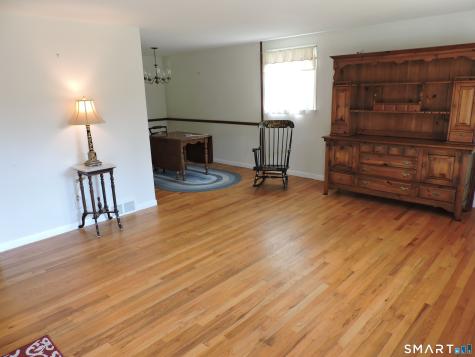 796 Avery Street South Windsor CT 06074
