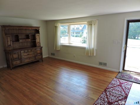 796 Avery Street South Windsor CT 06074
