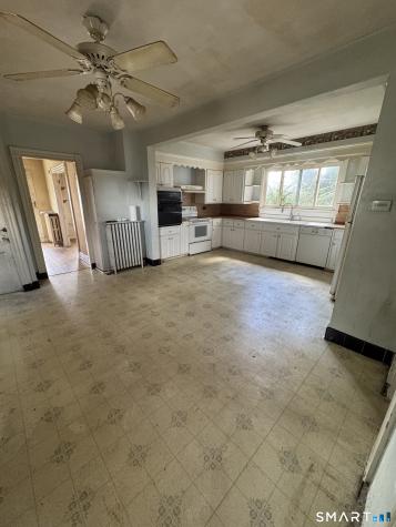 136 Collis Street West Haven CT 06516