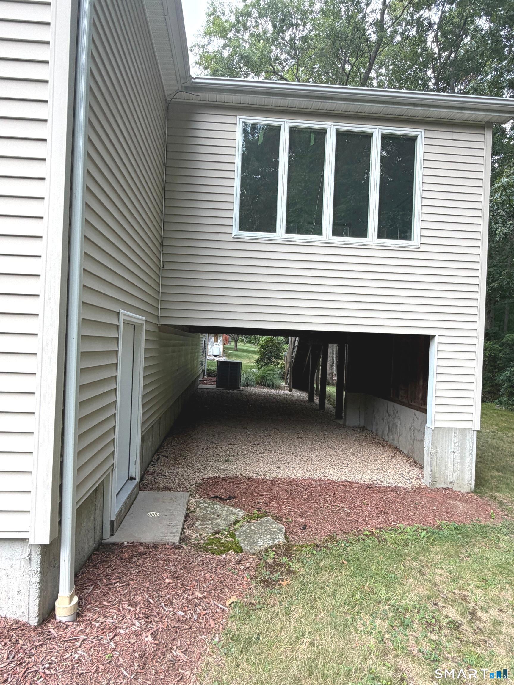 9 Paint Brush Path Montville CT 06382