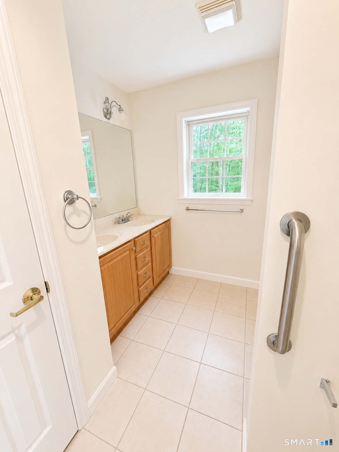9 Paint Brush Path Montville CT 06382