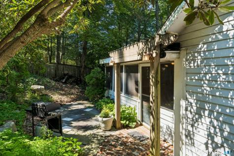 77 Algonquin Trail Newtown CT 06482