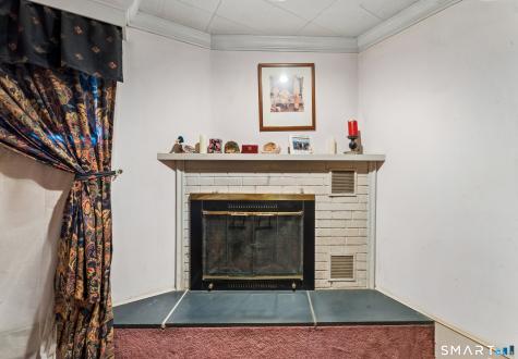 77 Algonquin Trail Newtown CT 06482