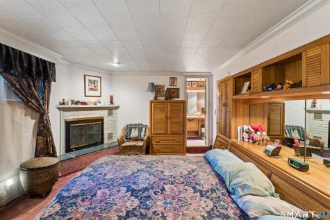 77 Algonquin Trail Newtown CT 06482