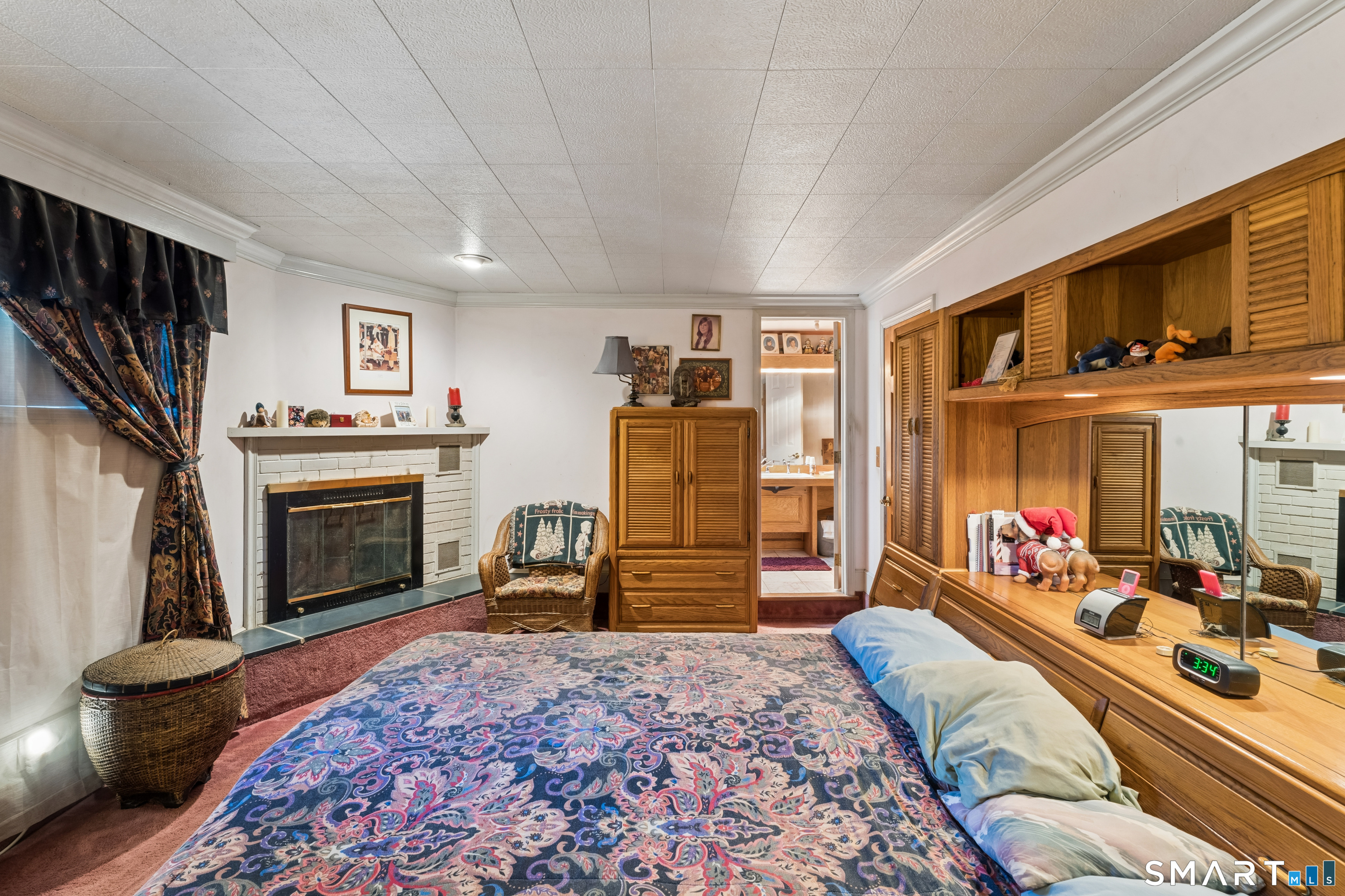 77 Algonquin Trail Newtown CT 06482