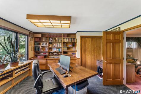 77 Algonquin Trail Newtown CT 06482