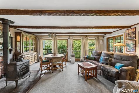 77 Algonquin Trail Newtown CT 06482