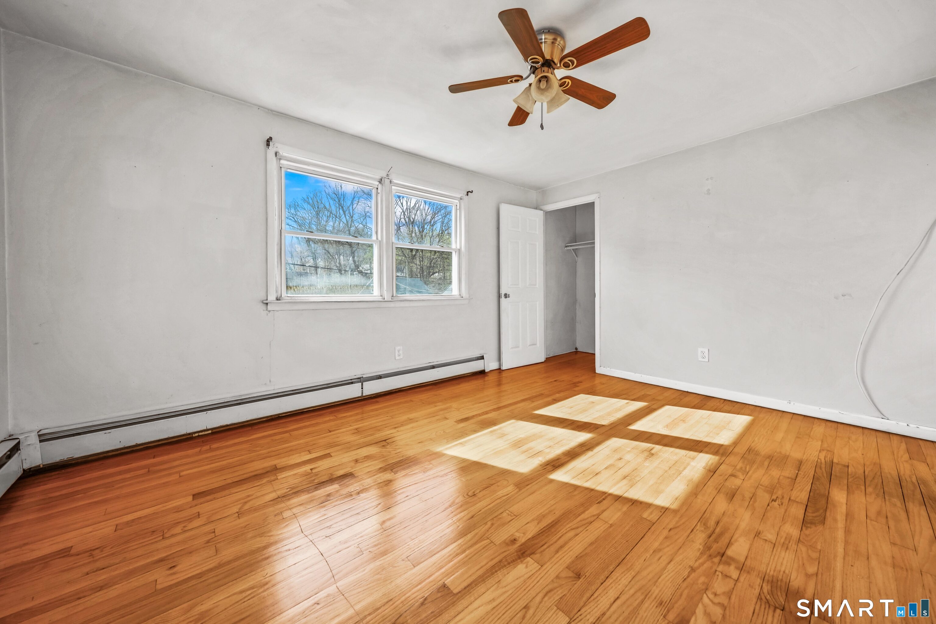71 Sunshine Circle Bridgeport CT 06606
