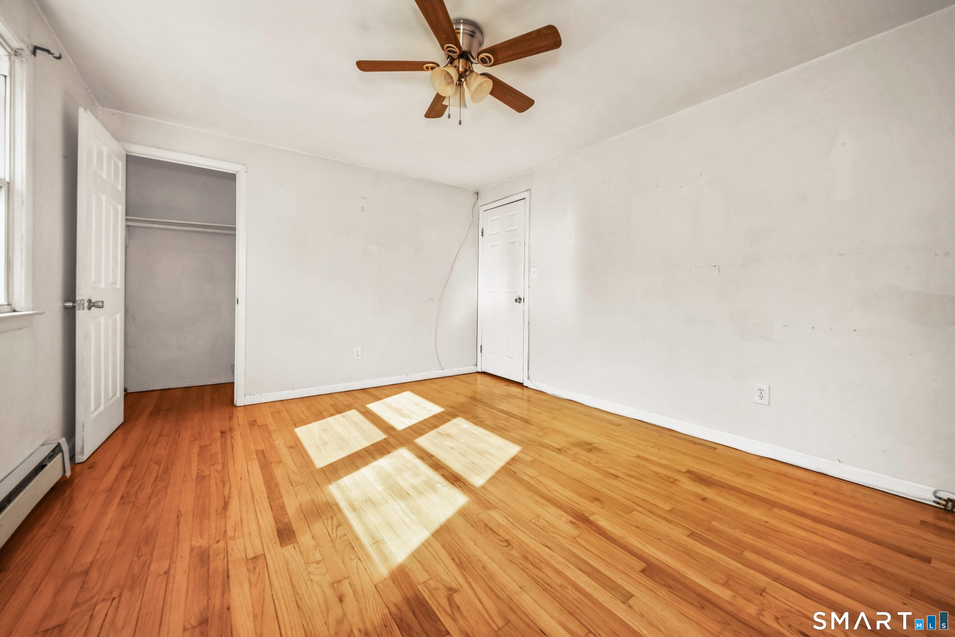 71 Sunshine Circle Bridgeport CT 06606