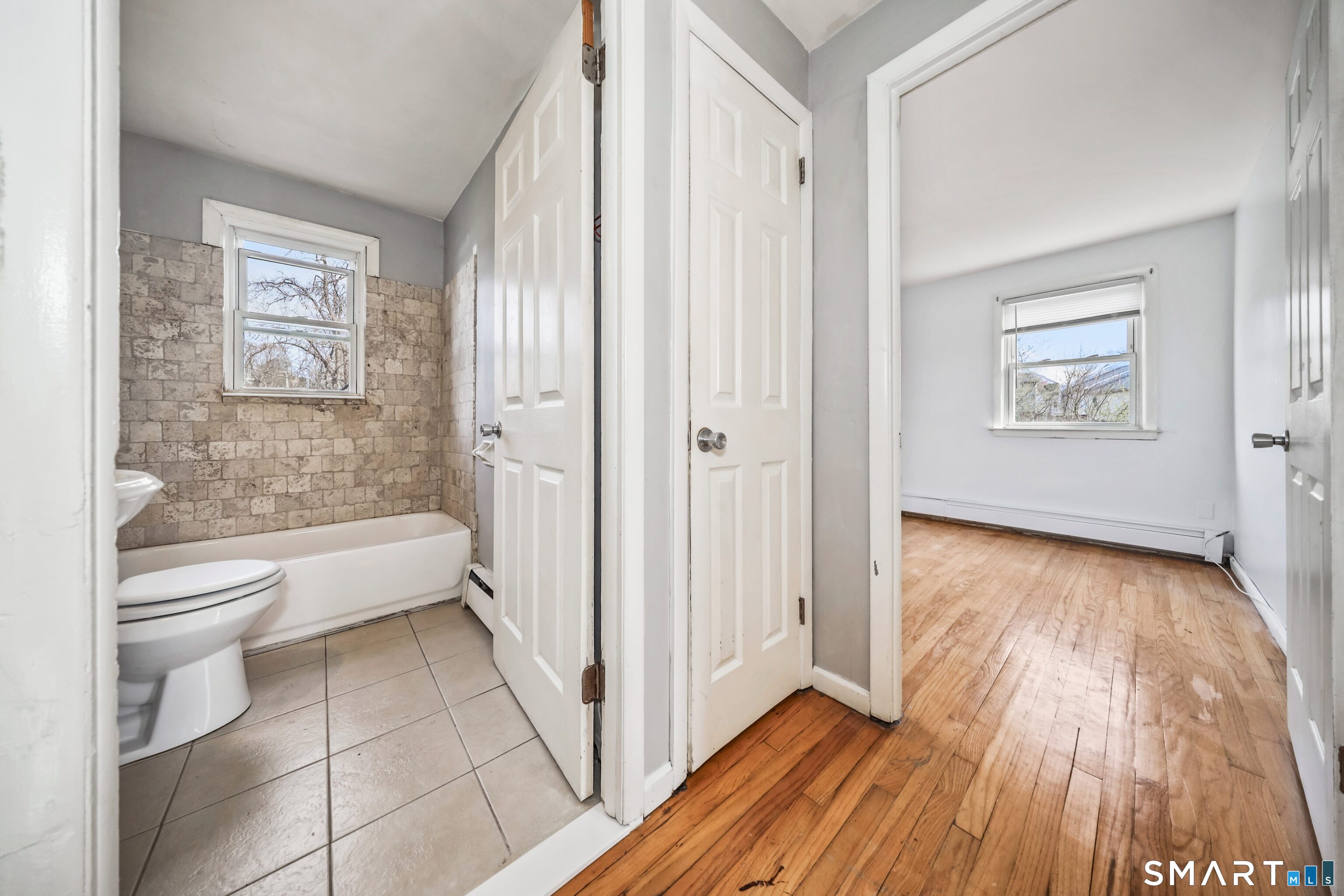 71 Sunshine Circle Bridgeport CT 06606
