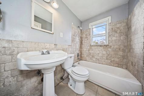 71 Sunshine Circle Bridgeport CT 06606