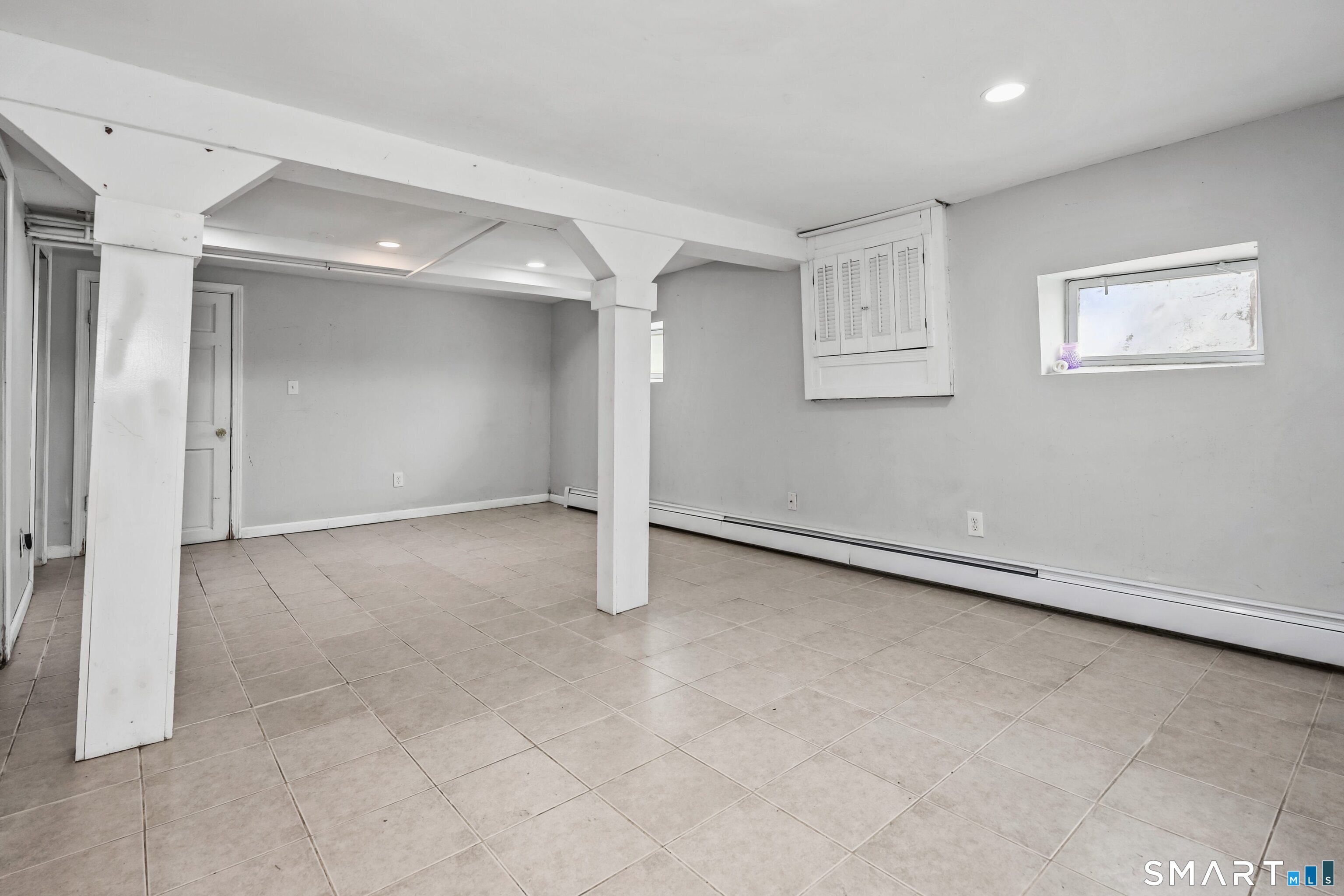71 Sunshine Circle Bridgeport CT 06606