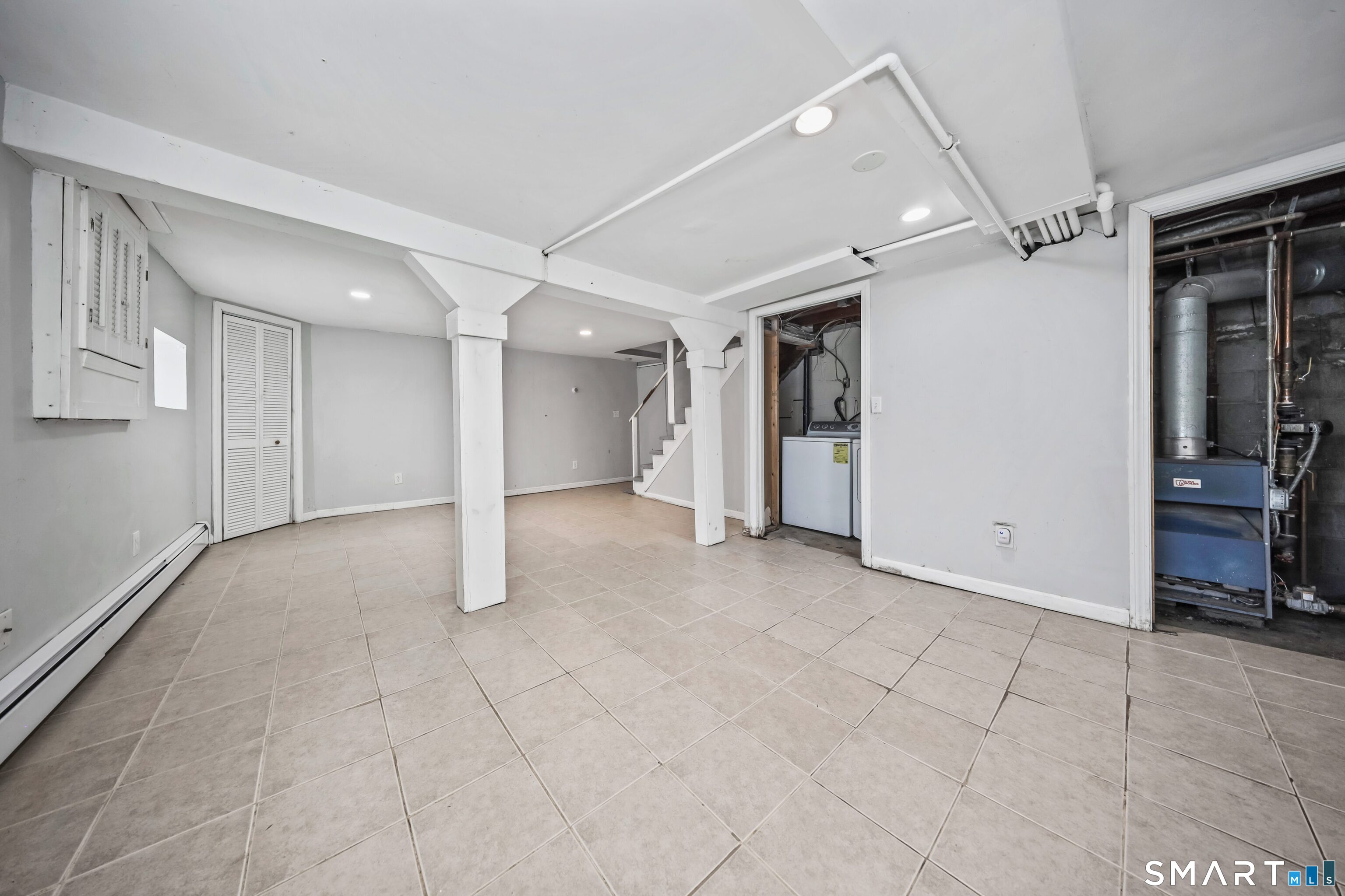 71 Sunshine Circle Bridgeport CT 06606