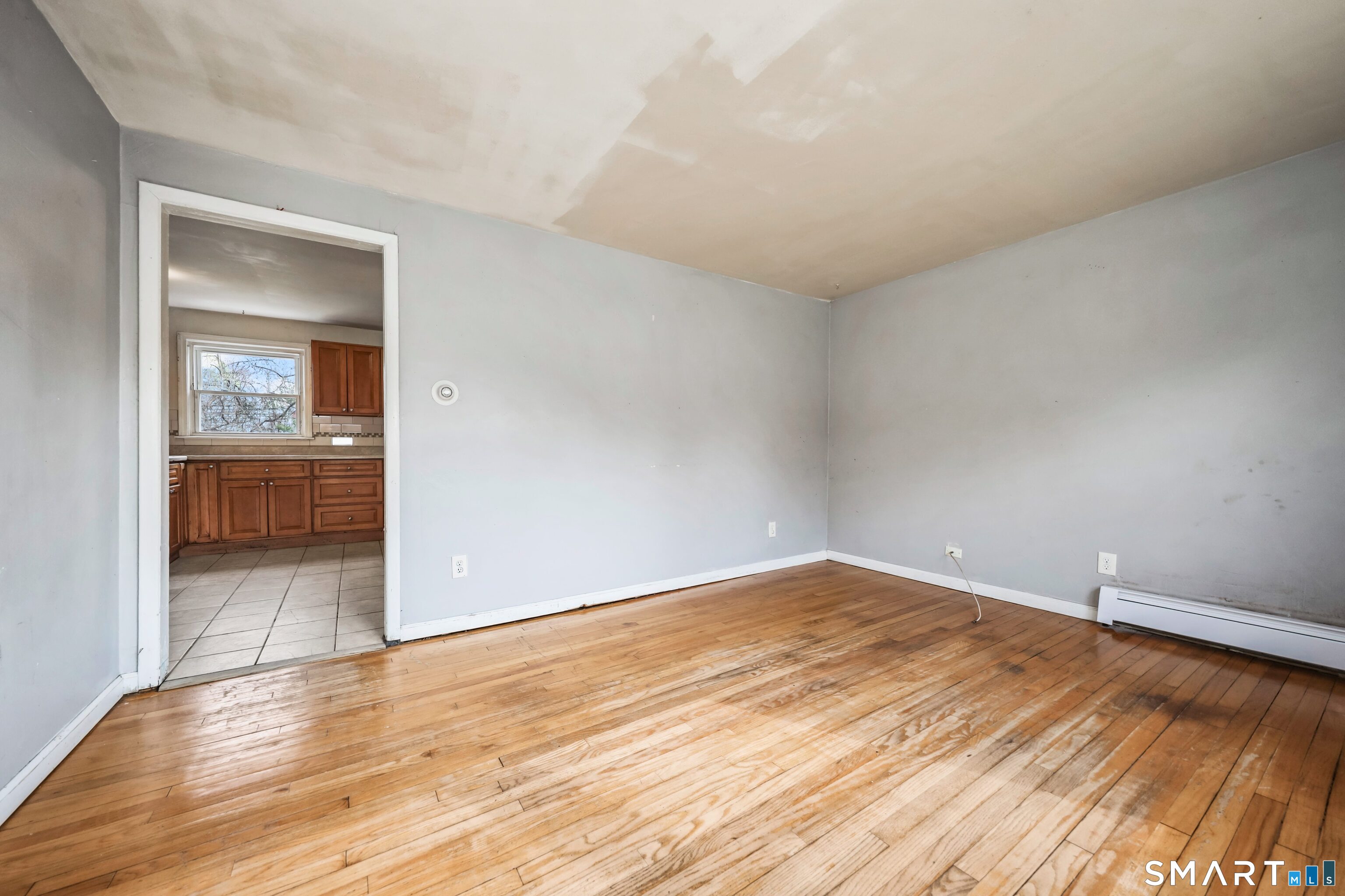 71 Sunshine Circle Bridgeport CT 06606