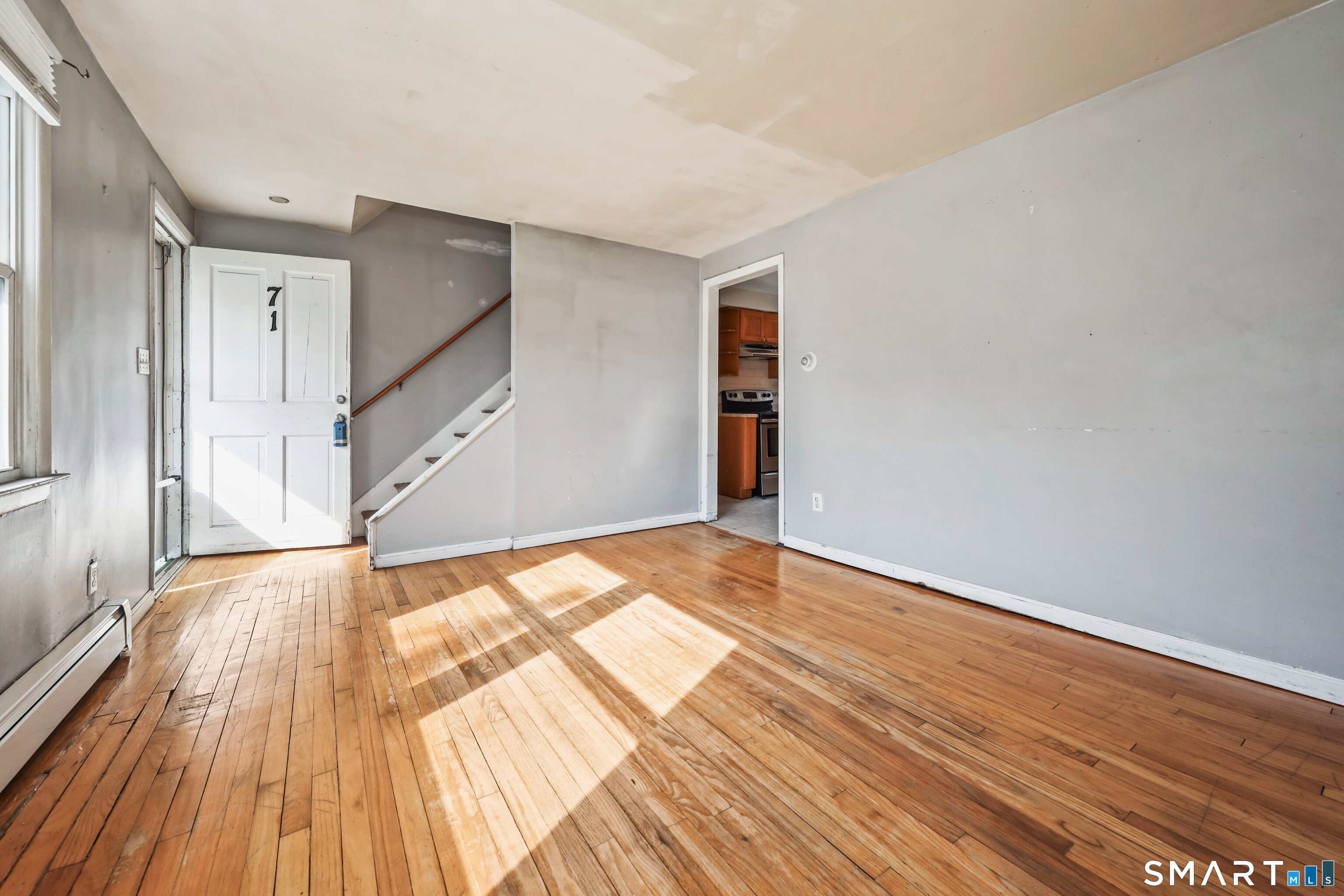 71 Sunshine Circle Bridgeport CT 06606
