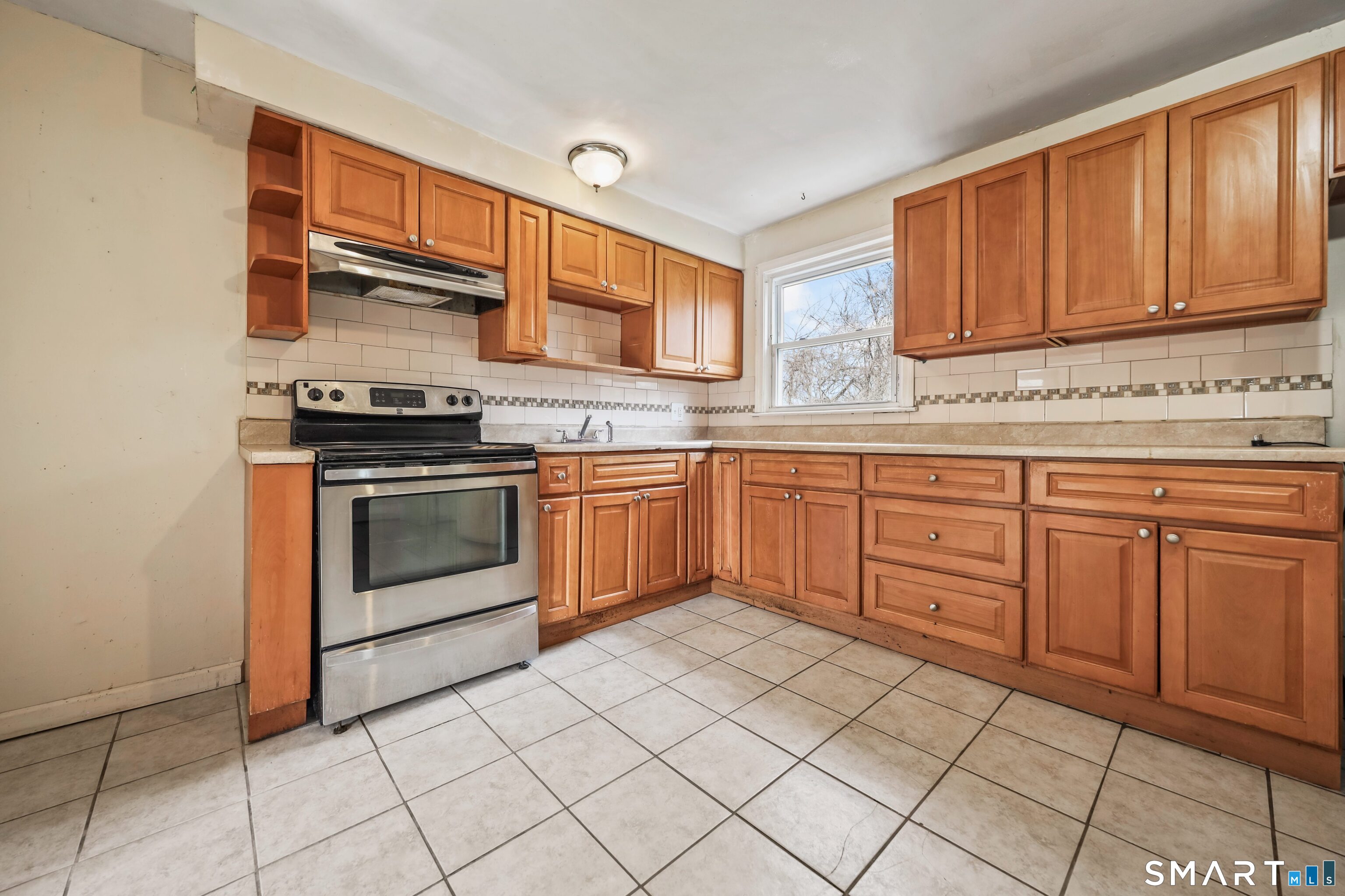 71 Sunshine Circle Bridgeport CT 06606