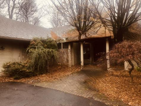 40 Ferncliff Drive West Hartford CT 06117