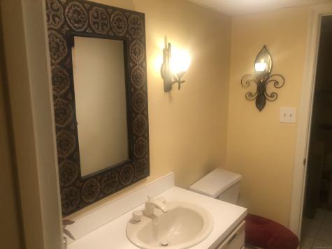 40 Ferncliff Drive West Hartford CT 06117