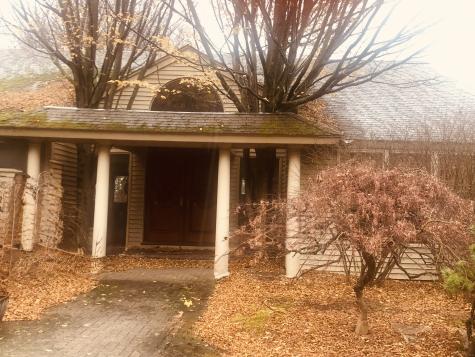 40 Ferncliff Drive West Hartford CT 06117