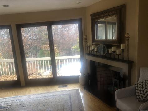 40 Ferncliff Drive West Hartford CT 06117
