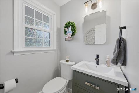 15 Ferry View Drive Ledyard CT 06335