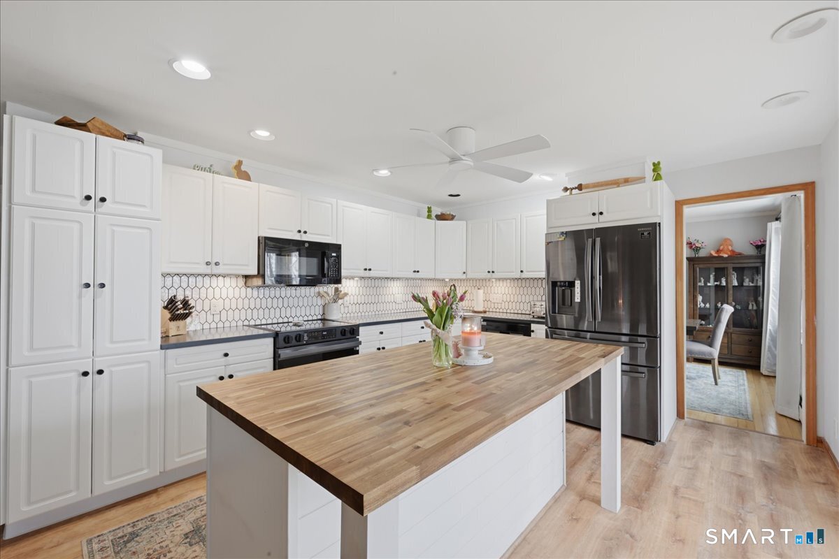 15 Ferry View Drive Ledyard CT 06335