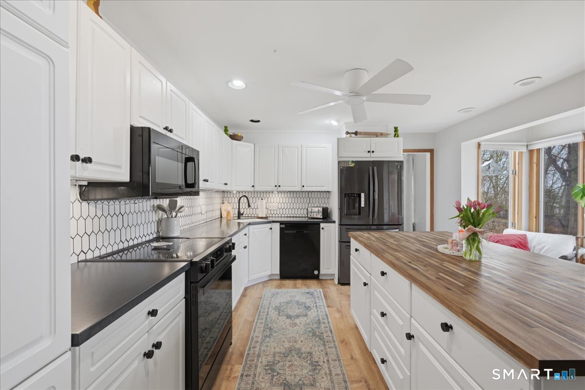 15 Ferry View Drive Ledyard CT 06335