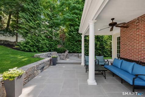 2 Ginos Way Ridgefield CT 06877