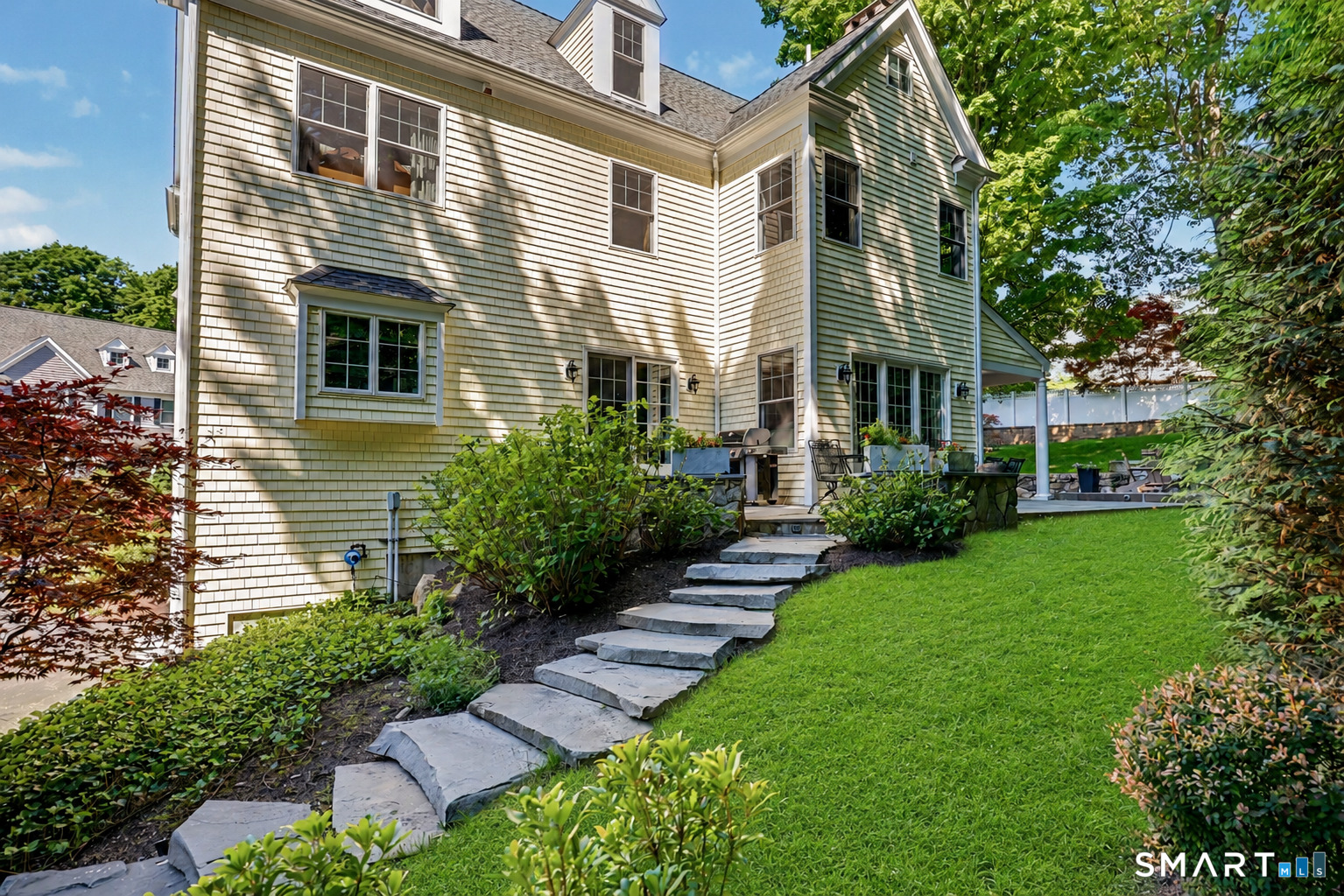 2 Ginos Way Ridgefield CT 06877