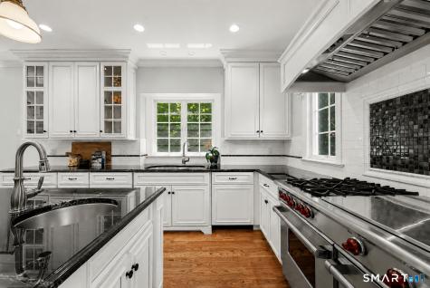 2 Ginos Way Ridgefield CT 06877