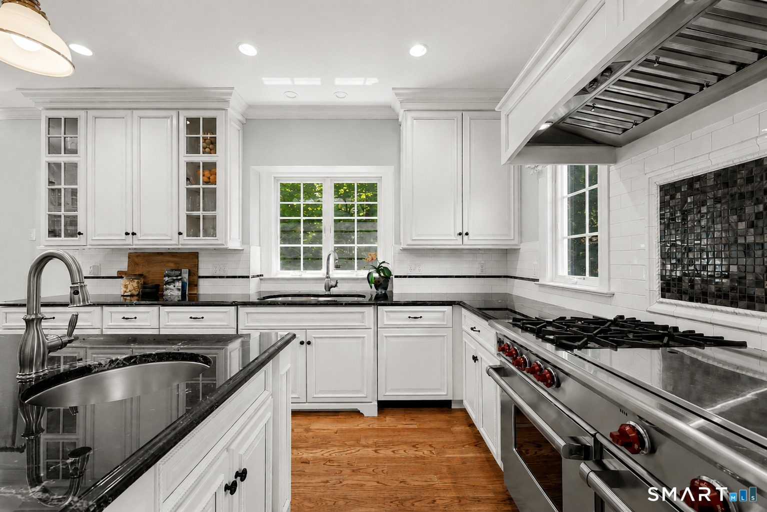 2 Ginos Way Ridgefield CT 06877