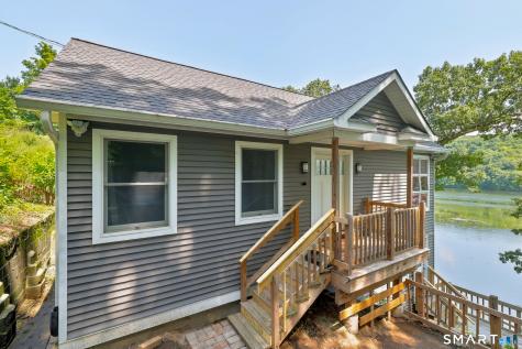 51 Bankside Trail Newtown CT 06482