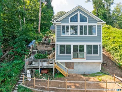 51 Bankside Trail Newtown CT 06482