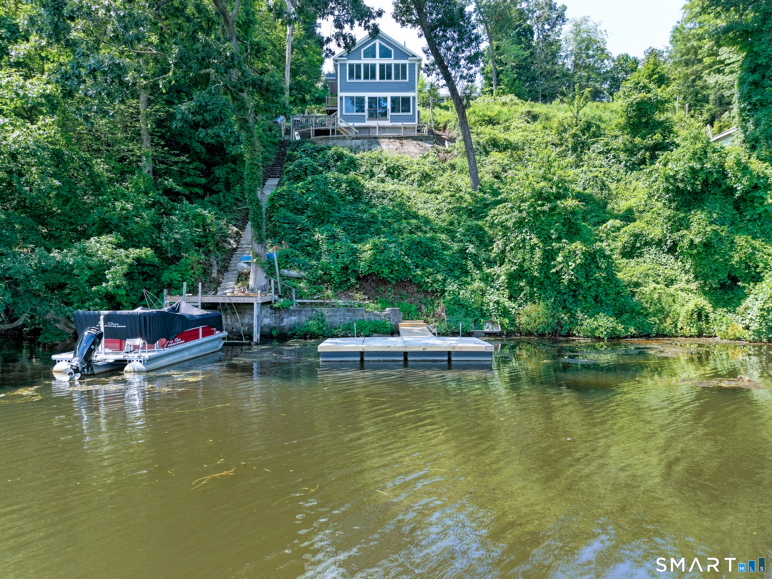 51 Bankside Trail Newtown CT 06482