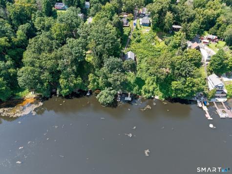 51 Bankside Trail Newtown CT 06482