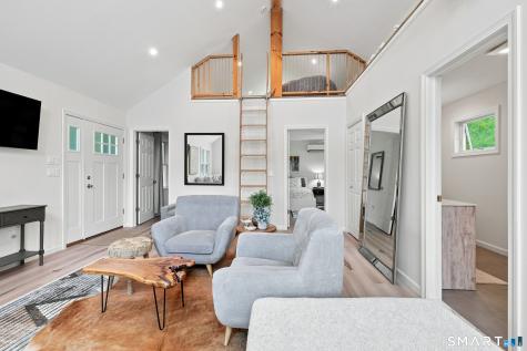 51 Bankside Trail Newtown CT 06482