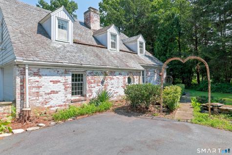 54 Ferncliff Drive West Hartford CT 06117