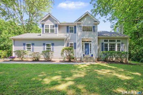 39 Greenbriar Road Oxford CT 06478