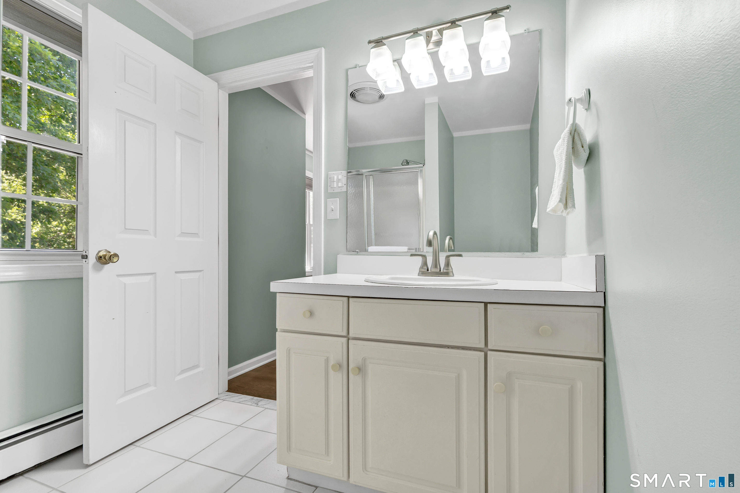 39 Greenbriar Road Oxford CT 06478