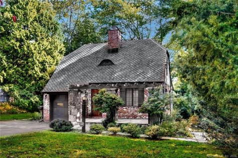 29 Brookmere Drive Fairfield CT 06824