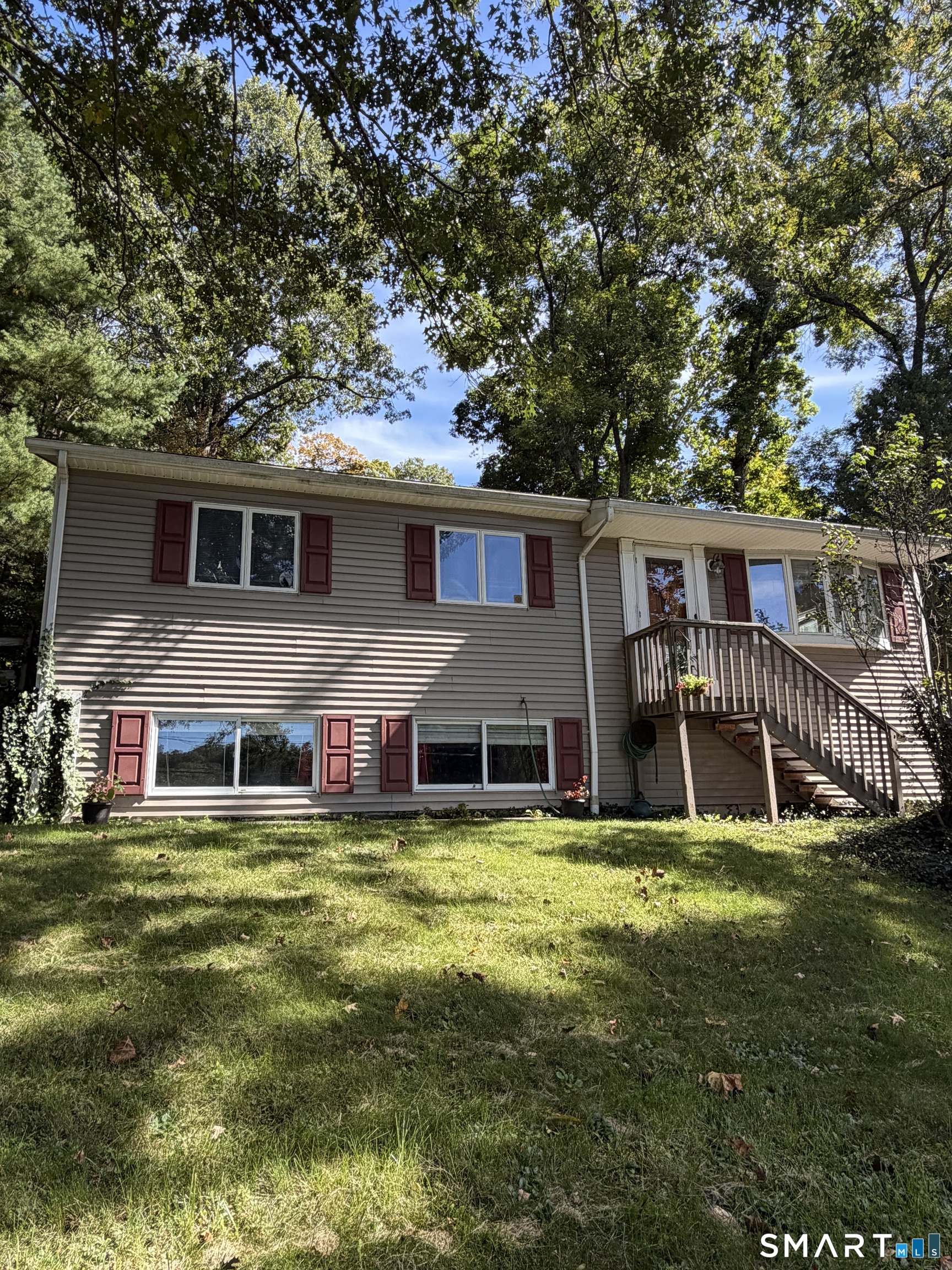 Southbury CT, 126 Luna Trail