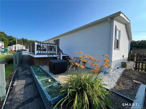 1070 Amity Road Bethany CT 06524