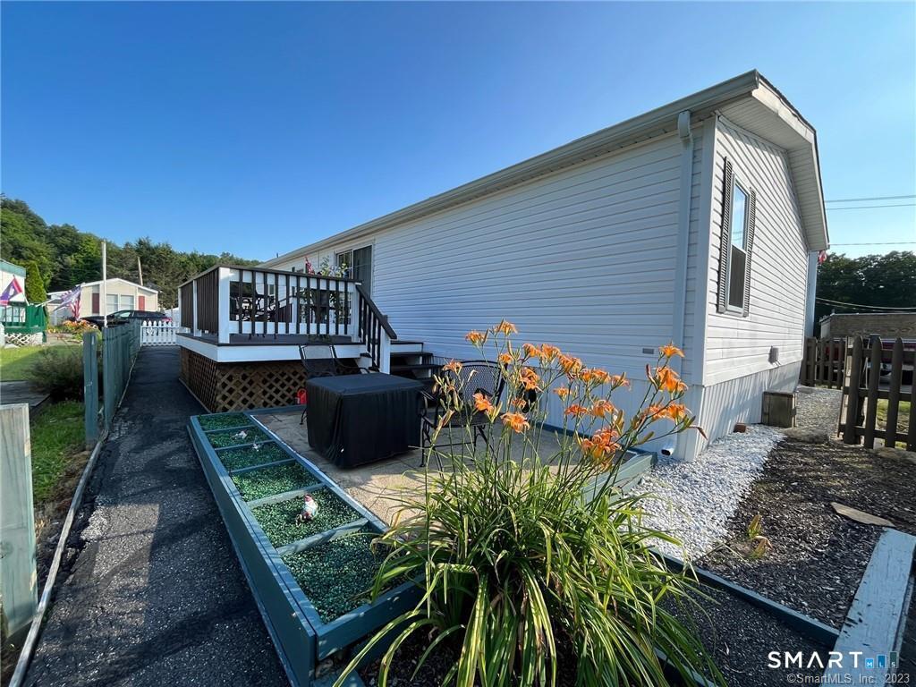1070 Amity Road Bethany CT 06524